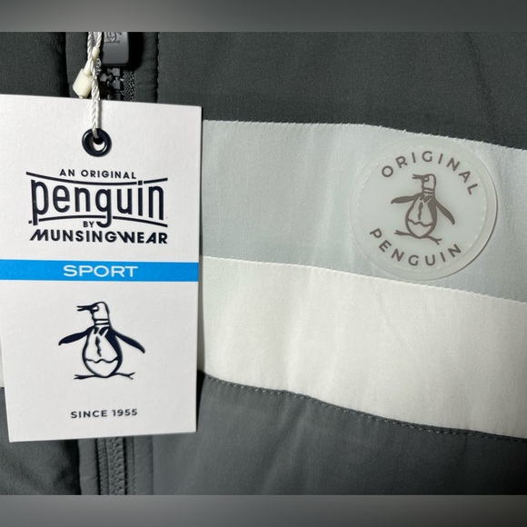 Original Penguin Water-Repellent Quilted Poly Filled Super Light Packable Vest - Picture 12 of 16